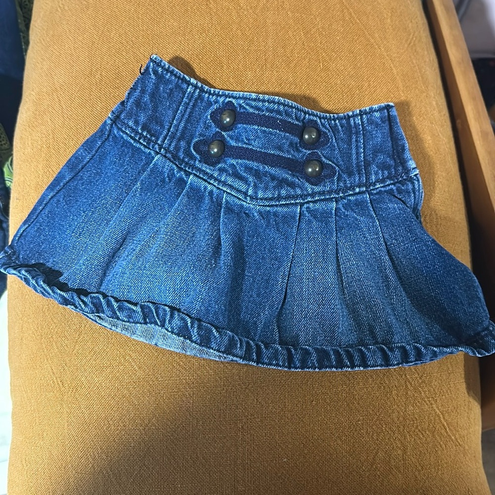 Girl’s 12-18 month Old Navy denim skirt